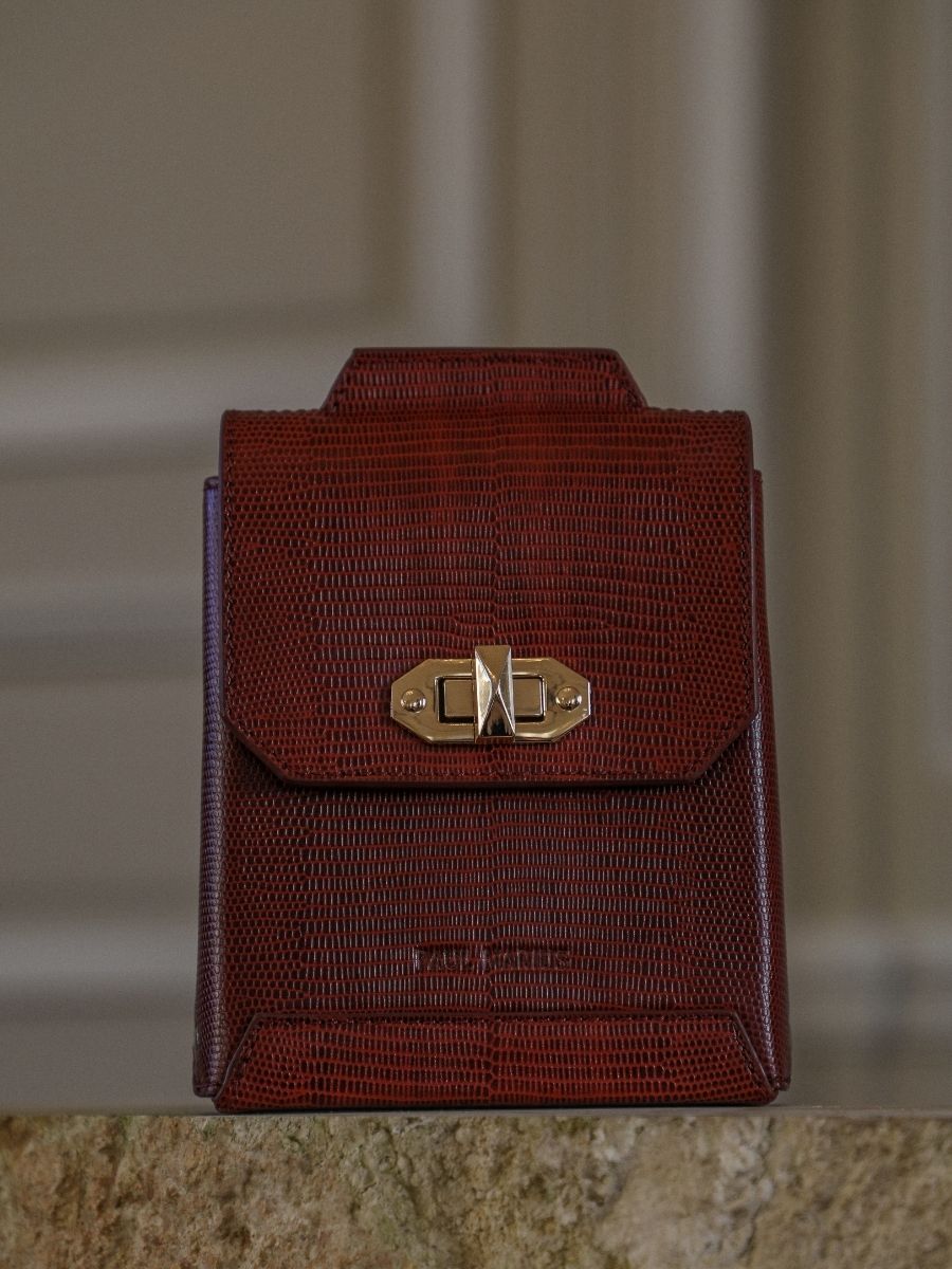 foto-vista-portafoglio-telefono-in-pelle-rossa-agathe-1960-paul-marius-m70-l-r