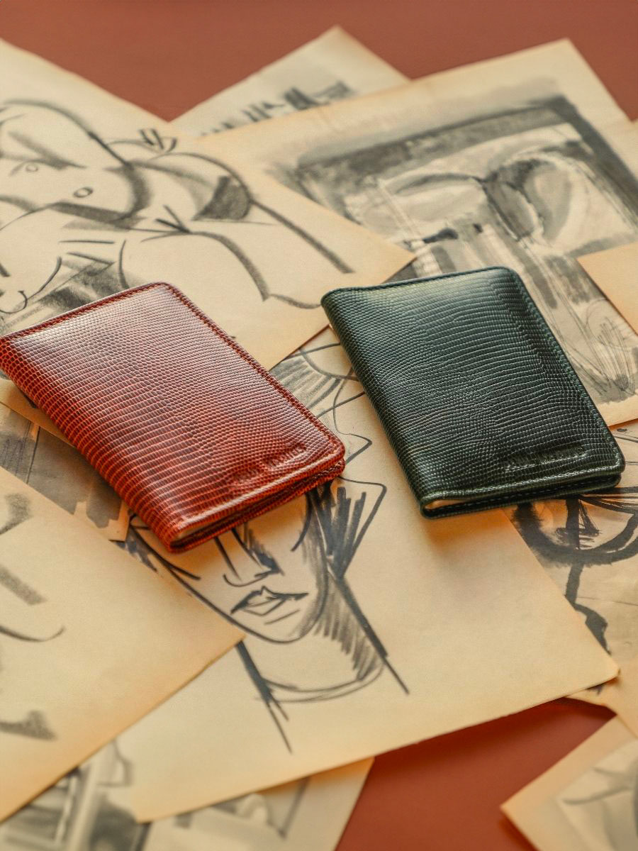 foto-vista-porta-portapassaporto-in-pelle-verde-portapassaporto-1960-paul-marius-m64-l-dg