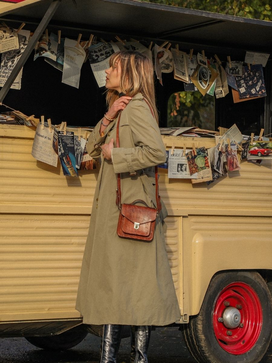 foto-vista-borsa-a-mano-in-pelle-marrone-mademoiselle-george-xs-1960-paul-marius-w05xs-l-l