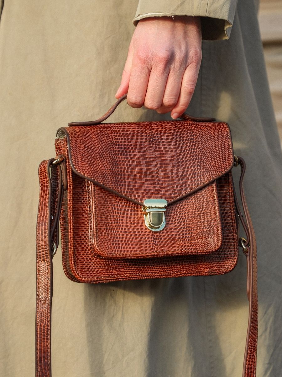 foto-focus-materiale-borsa-mano-in-pelle-marrone-mademoiselle-george-xs-1960-paul-marius-w05xs-l-l