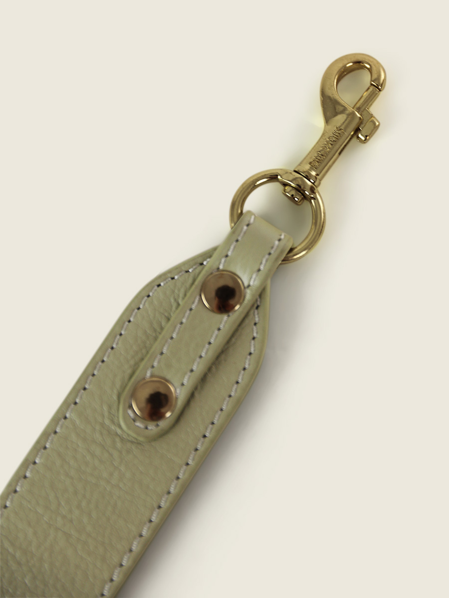 foto-vista-laterale-borsa-a-tramonto-in-pelle-verde-labandouliere-art-deco-amande-paul-marius-ss01-ad-al