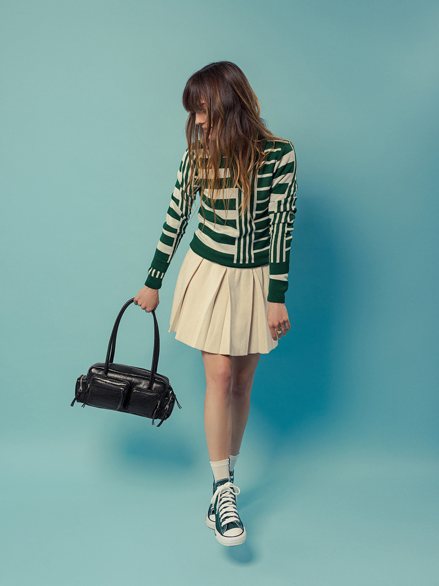 borsa-multitasking-in-pelle-nera-scintillante-lebasset-90s-eclipse-vista-dal-lato-w56-m-b