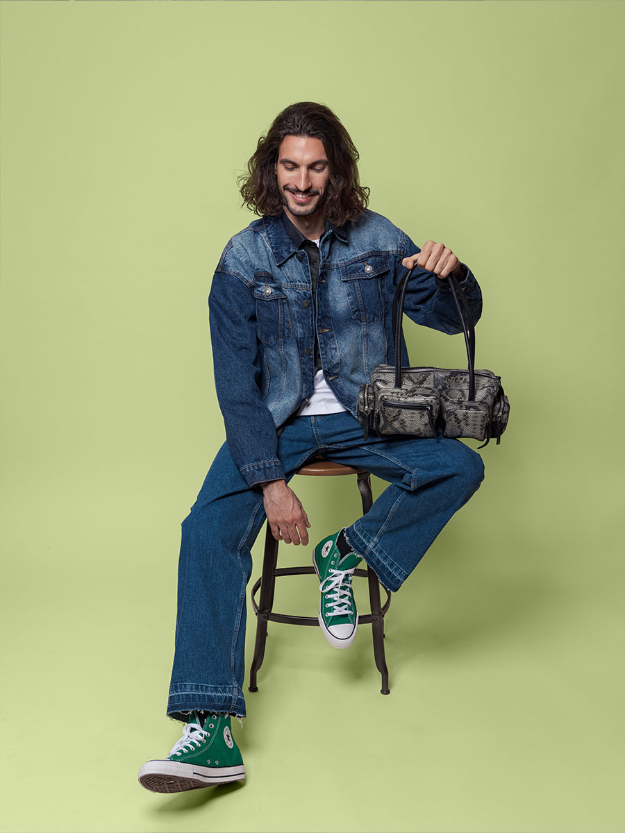 borsa-multitasking-in-pelle-python-grigio-nero-lebasset-90s-python-vista-zoom-materiale-w56-p-gre-b