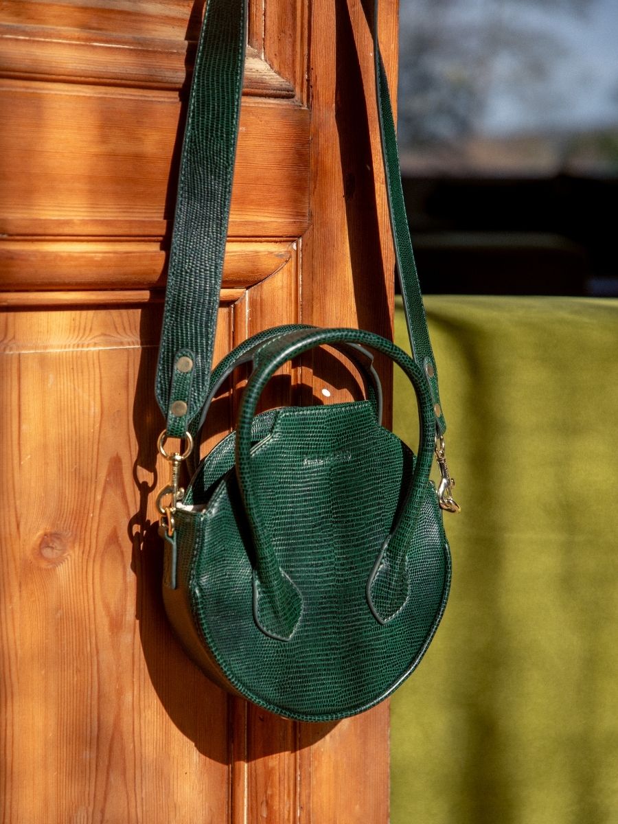 foto-vista-zoom-materiale-borsa-mano-in-pelle-verde-aline-1960-malachite-paul-marius-w34-l-dg