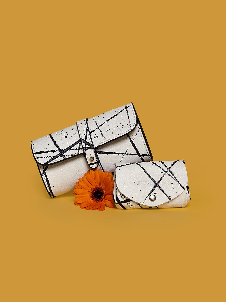 portamonete-bianco-nero-arancione-legustave-arty-01-argento-vista-portata-clp-art1-b-w