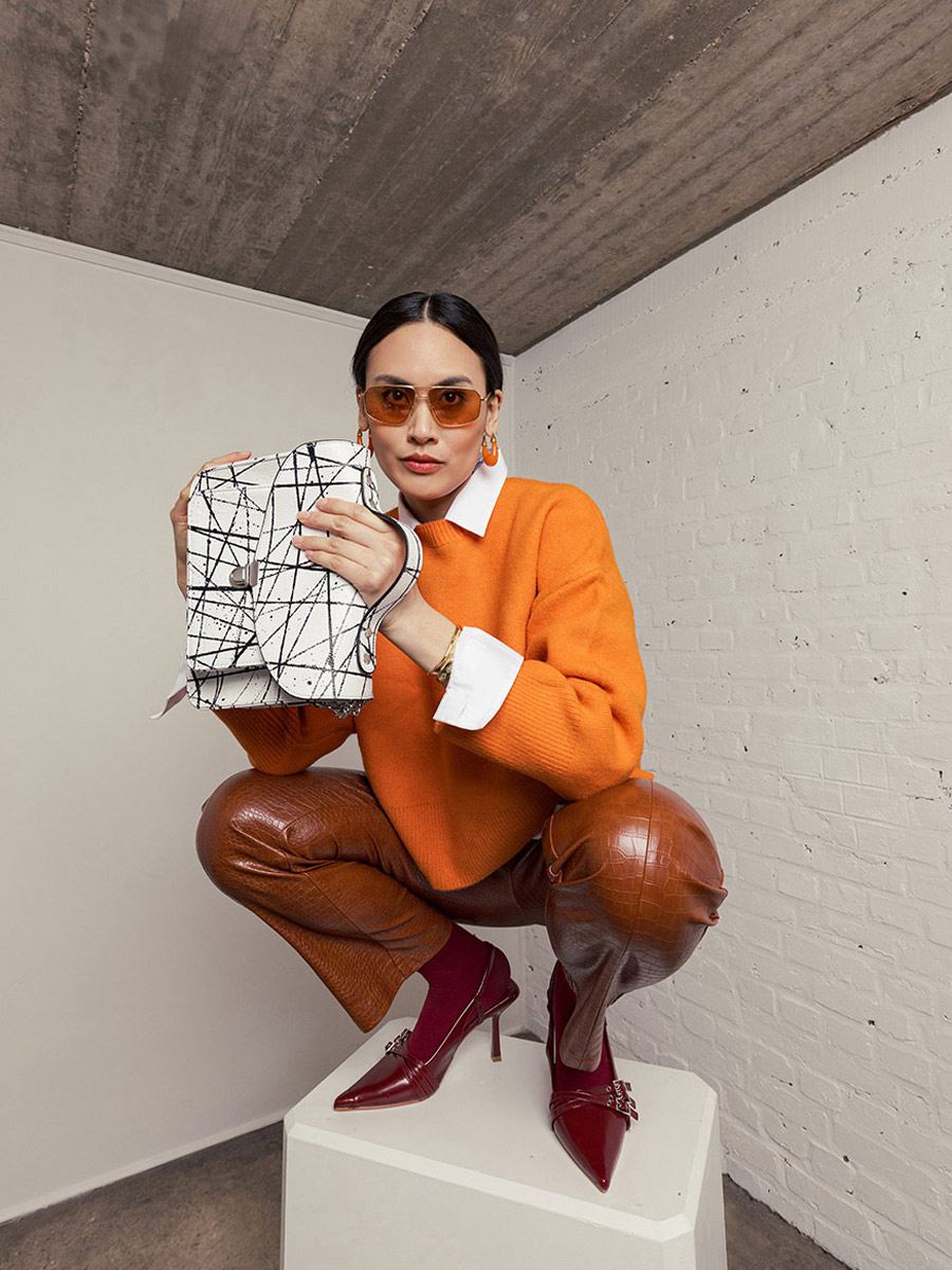 sac-bandouliere-cuir-blanc-noir-orange-mademoiselle-george-n2-arty-01-vue-portee-w105-art1-b-w