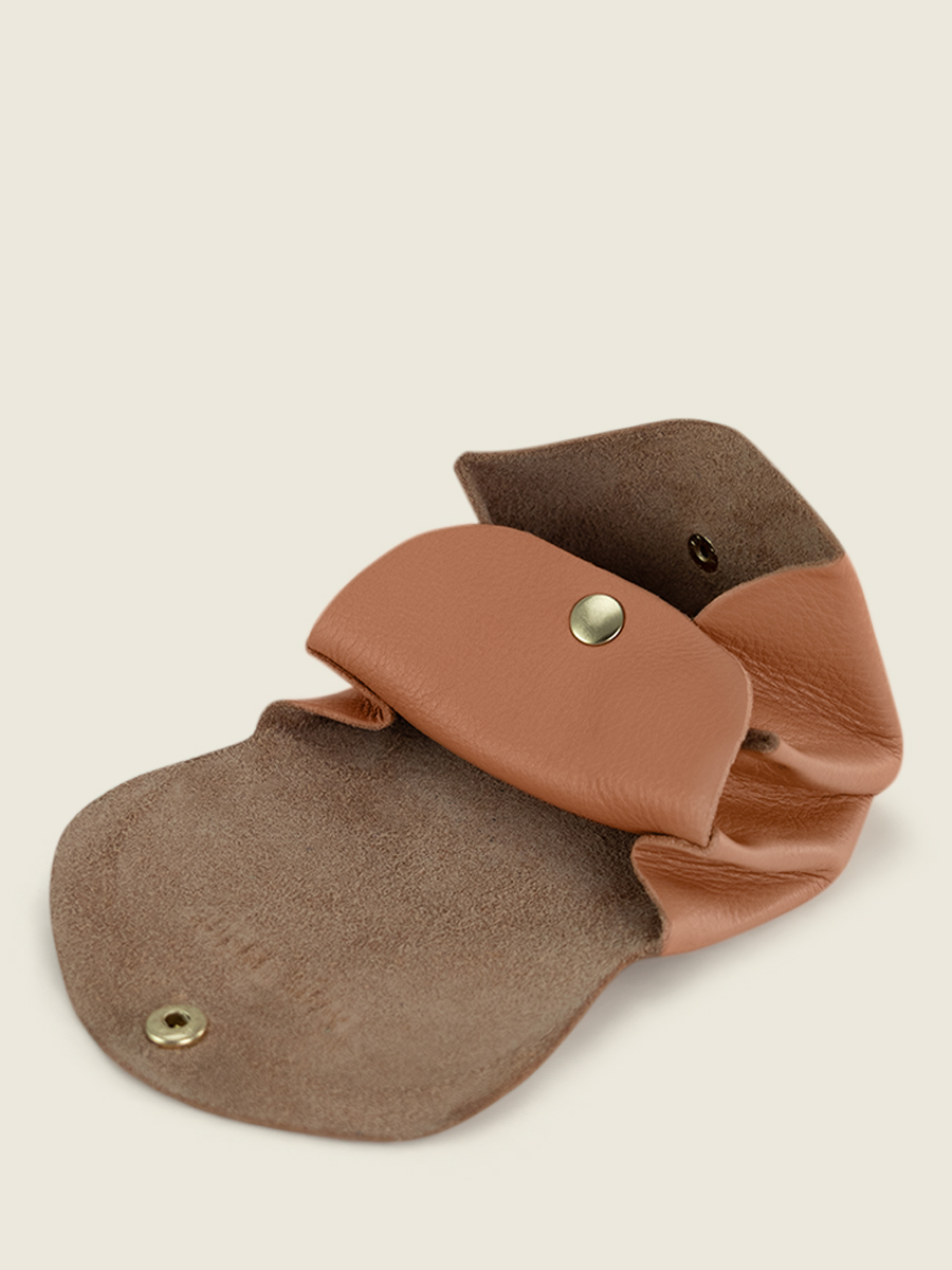 foto-vista-laterale-portamonete-in-pelle-marrone-legustave-art-deco-caramel-paul-marius-clp-ad-ca