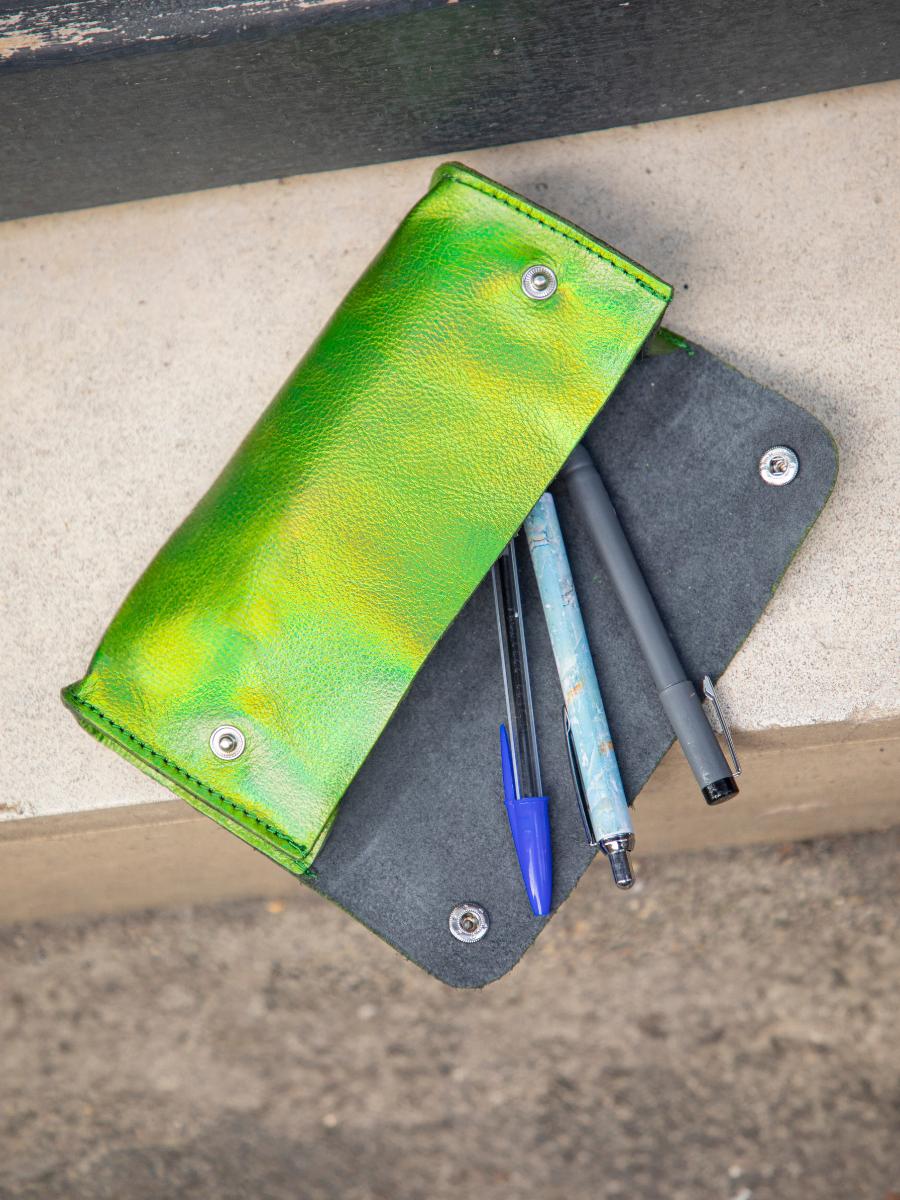 foto-portafoglio-trousse-scolastica-verde-latrousse-de-paul-assenzio-paul-marius-m58-gr-b