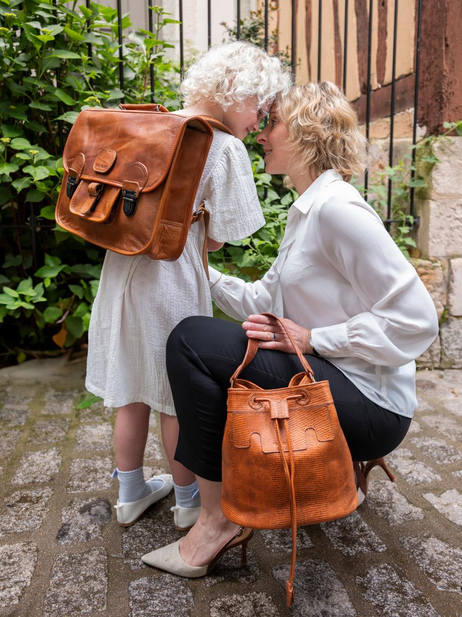 foto-materiale-cartella-scolastica-marrone-lecartable-decolier-naturale-paul-marius-m06s14-ol