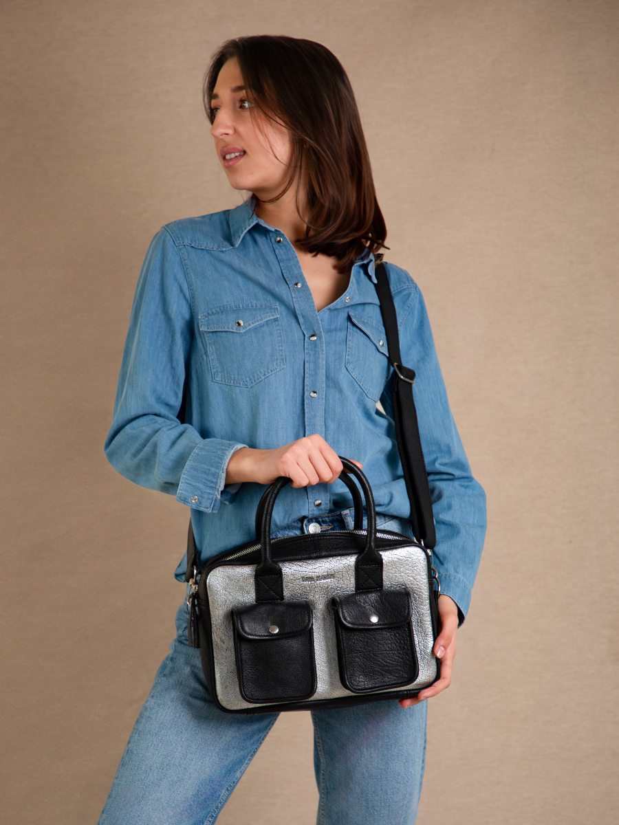 foto-vista-frontale-borsa-a-mano-in-pelle-argento-nero-ledandy-s-argento-nero-paul-marius-w04s-s-b