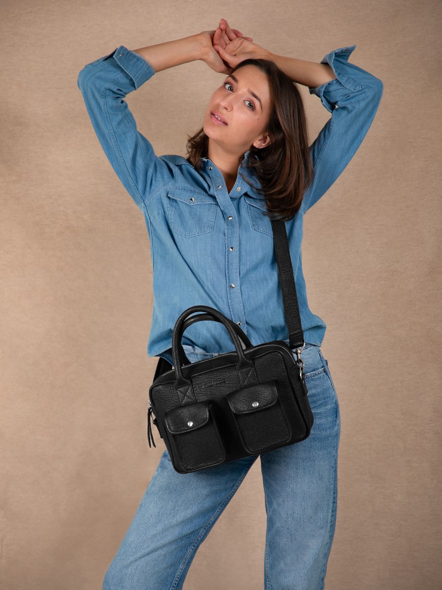 foto-vista-porta-borsa-mano-in-pelle-nera-ledandy-s-nera-paul-marius-w04s-b