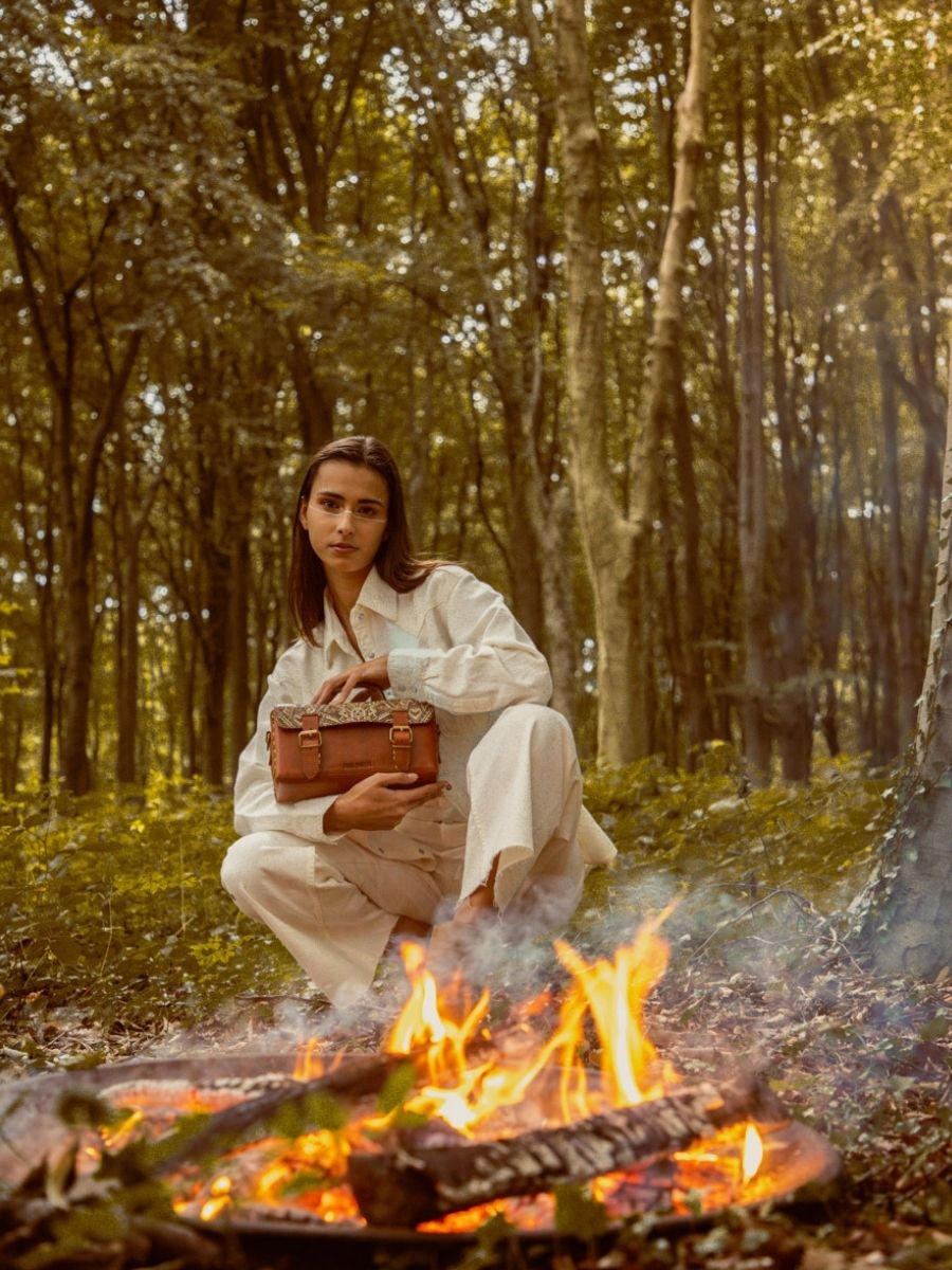 foto-vista-borsa-a-tramonto-in-pelle-multicolore-lartisane-esperanza-paul-marius-p02-mex