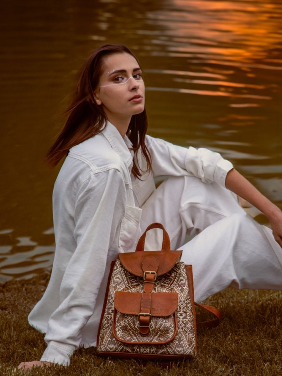 foto-vista-portata-zaino-in-pelle-multicolore-lebaroudeur-esperanza-paul-marius-m40-mex