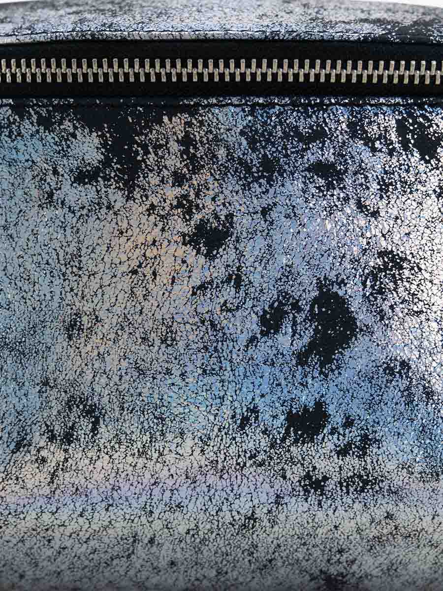 foto-focus-materiale-banana-in-pelle-olografica-labanane-galaxie-paul-marius-m503-gal