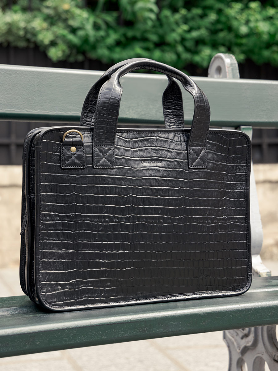 foto-vista-frontale-portadocumenti-in-pelle-unisex-nero-leconquerant-n2-heritage-nero-corvino-paul-marius-b05-cr-b