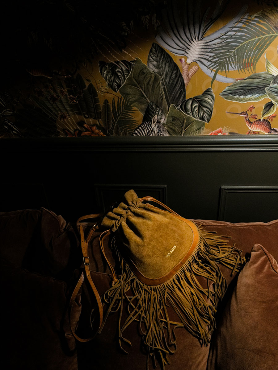 foto-materiale-borsa-a-tramonto-in-pelle-da-donna-marrone-lechamane-paul-marius-w101-l