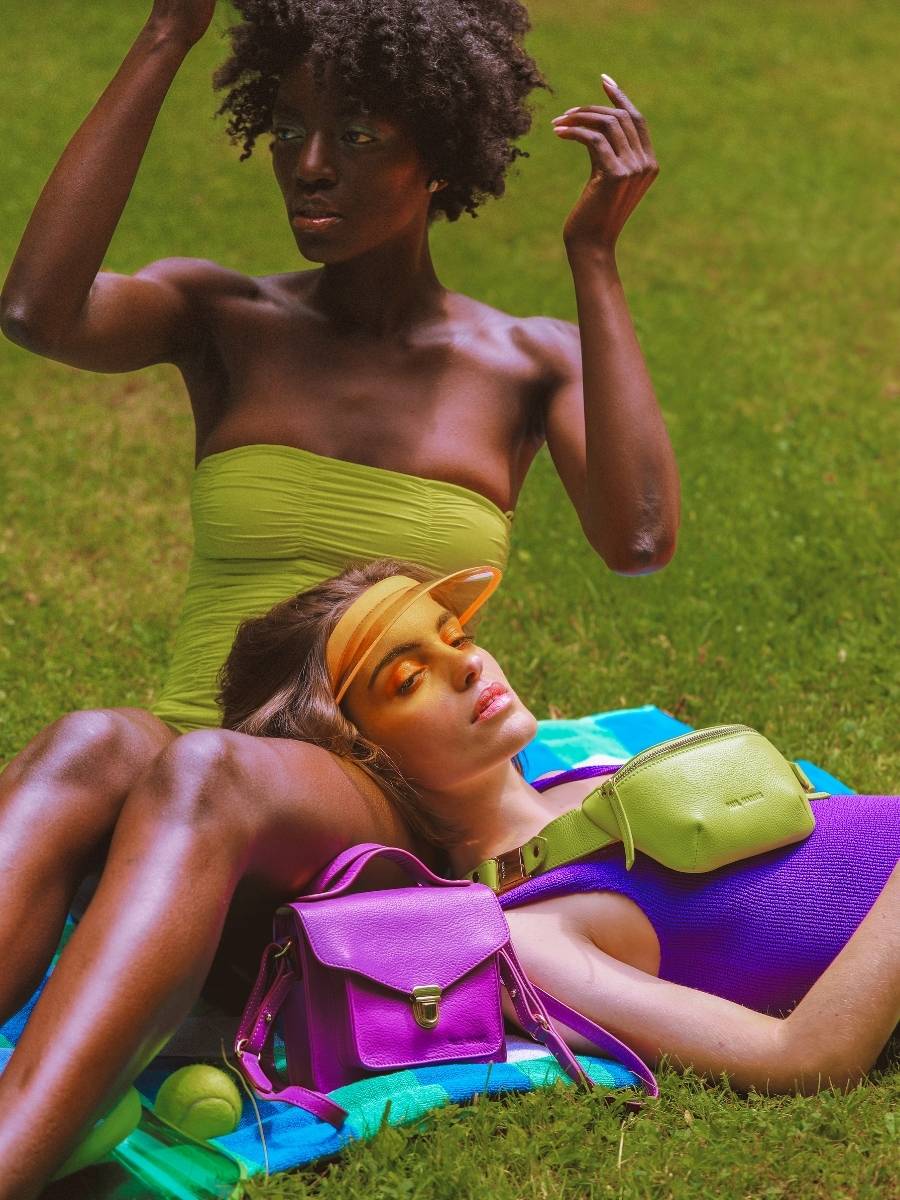 foto-portafoglio-mini-borsa-banana-in-pelle-verde-labanane-xs-sorbet-mela-paul-marius-m503xs-sb-lgr