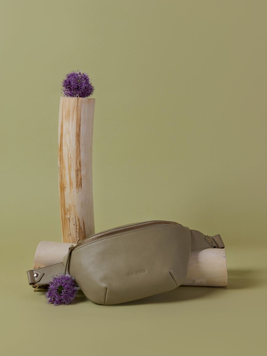 borsa-a-tramonto-in-pelle-labanane-amande-vista-laterale-m503-al