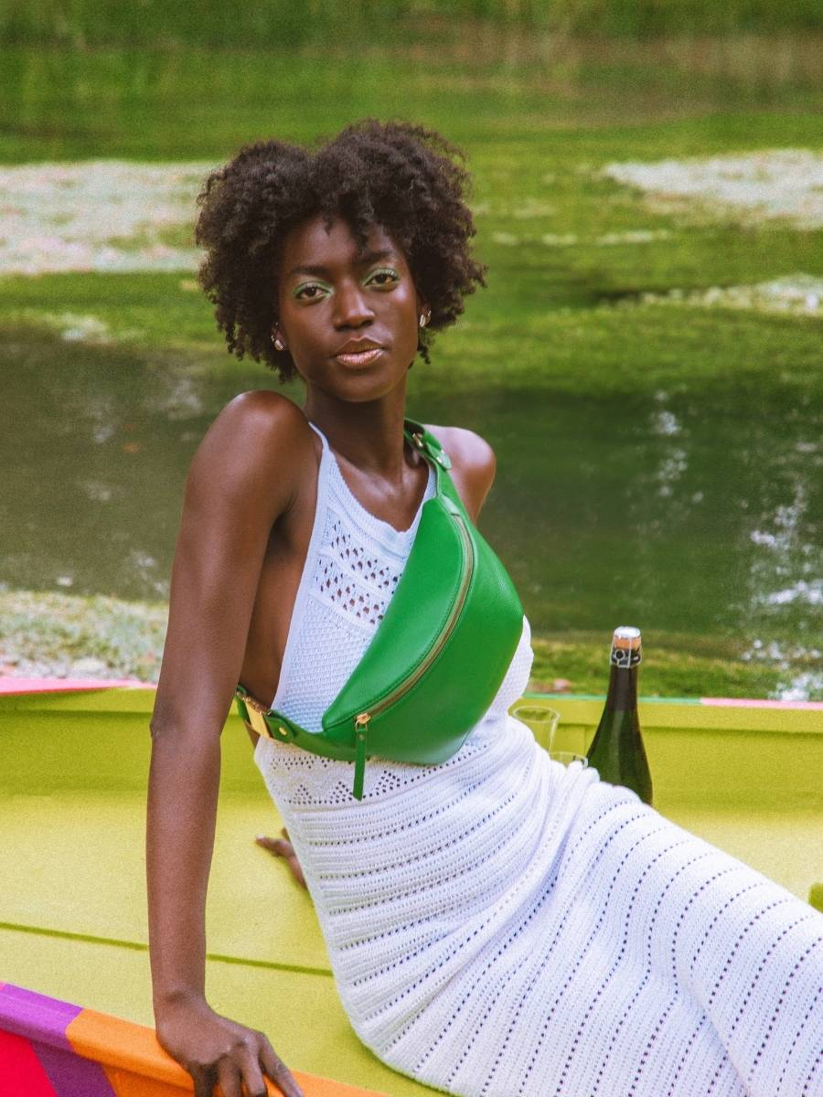 foto-vista-frontale-borsa-a-tromba-in-pelle-verde-labanane-sorbet-kiwi-paul-marius-m503-sb-gr