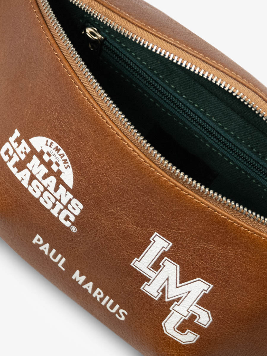 sac-banane-marron-cuir-labanane-le-mans-classic-2025-vue-dos-m503-lemans25-l