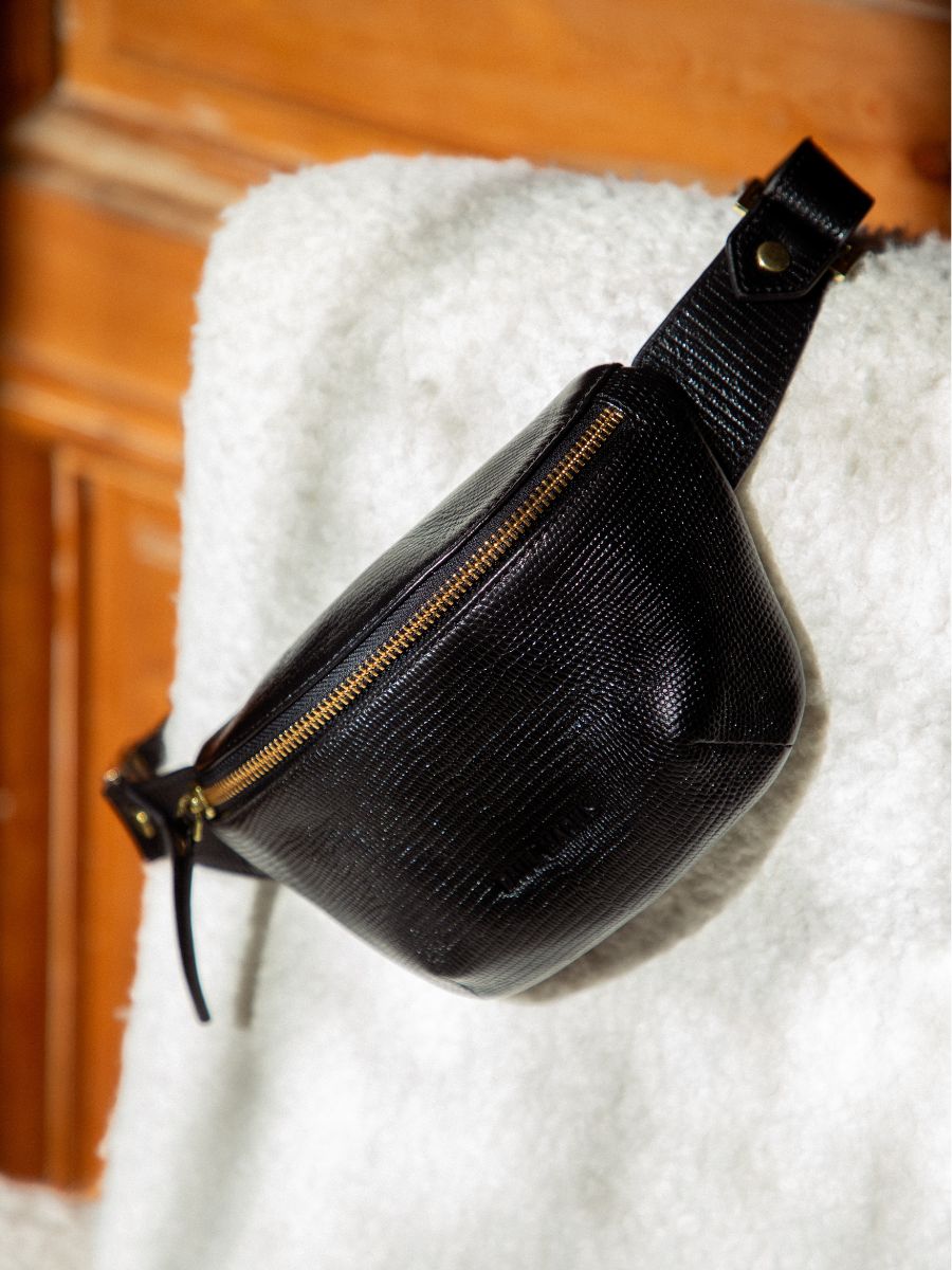 foto-vista-borsa-banana-in-pelle-nera-labanane-xs-1960-paul-marius-m503xs-l-b