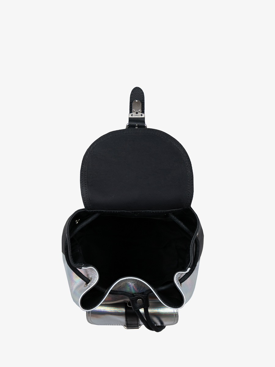 sac-a-dos-lebaroudeur-givre-holographique-noir-vue-portee-m40-giv