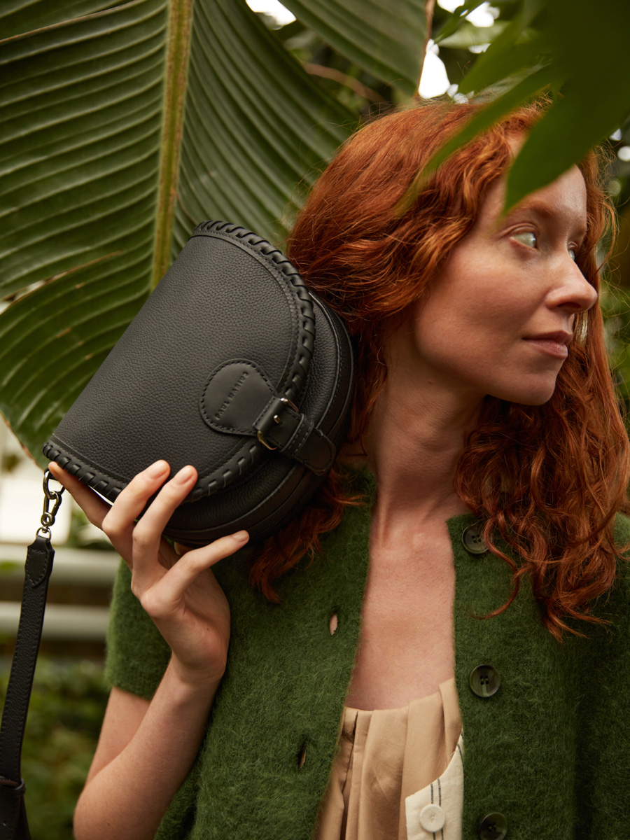 borsa-a-tracolla-in-pelle-LeBobo-nera-vista-zoom-materiale-w61s-b