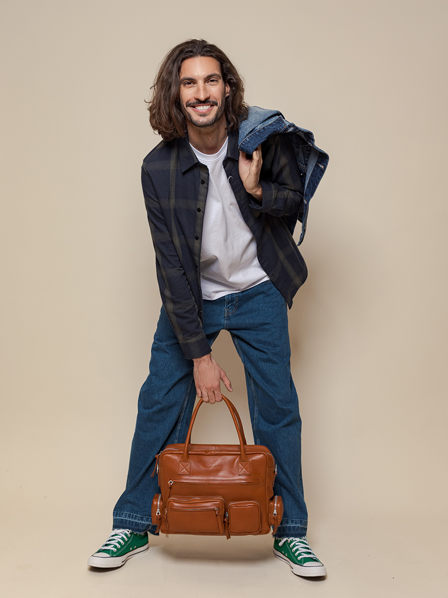 portadocumenti-multitasche-marrone-ledandy-90s-cognac-vista-zoom-materiale-w204-co