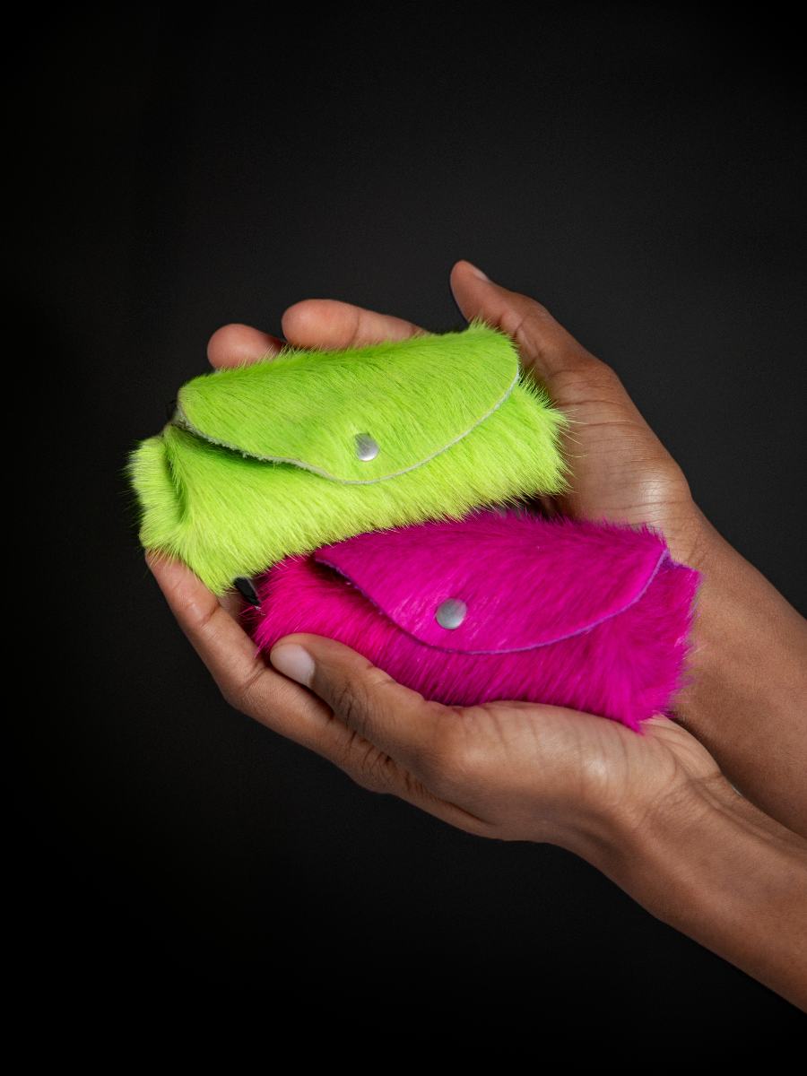 foto-vista-portafoglio-in-pelle-rosa-legustave-creature-rosa-acida-paul-marius-clp-crea-s-pi