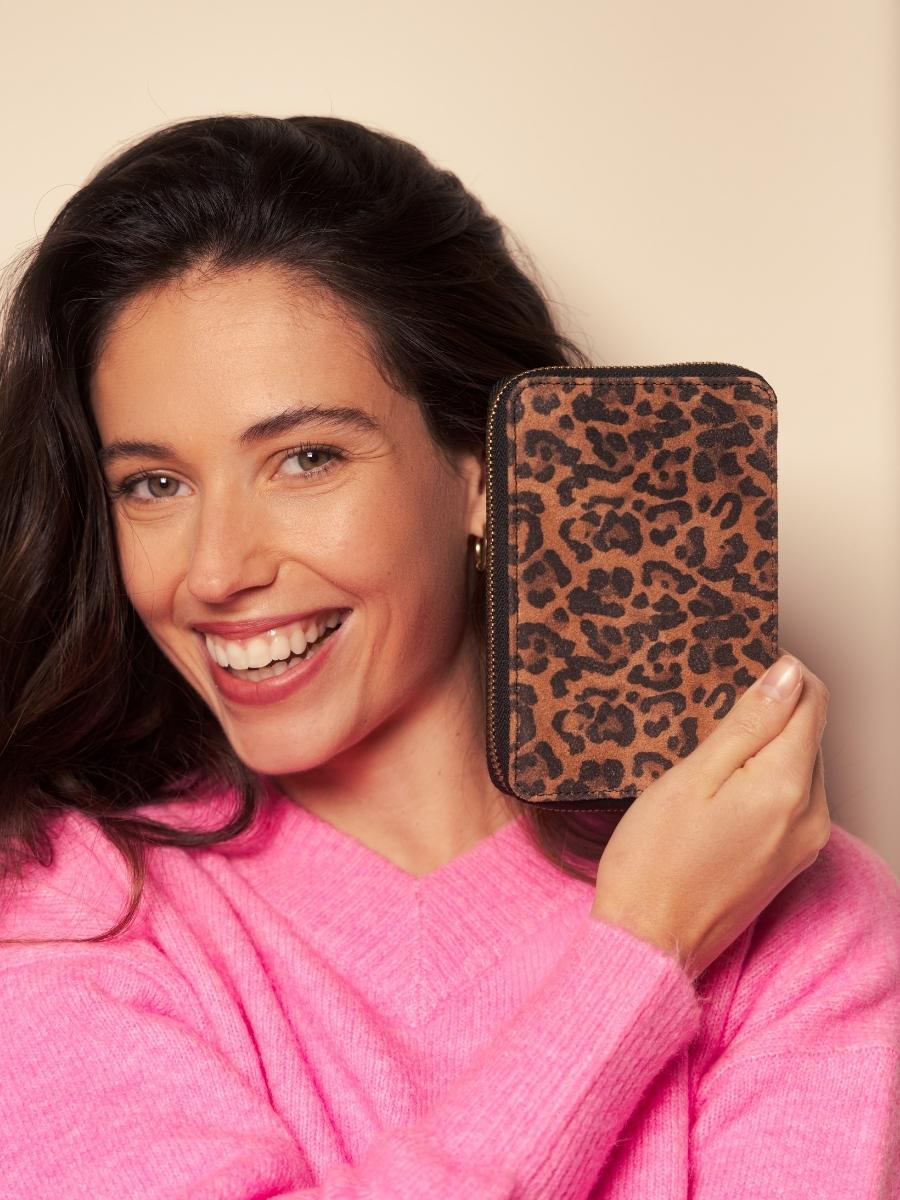 portafoglio-alice-leopard-nero-vista-portata-m76-lp-b