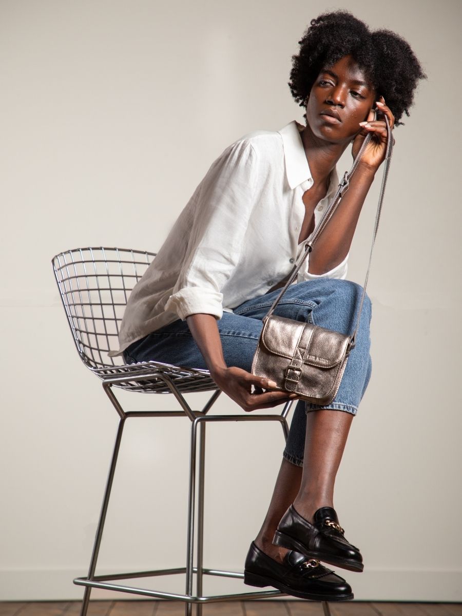 foto-vista-borsa-a-tramoggia-in-pelle-argento-lessentiel-acciaio-paul-marius-m21-gm