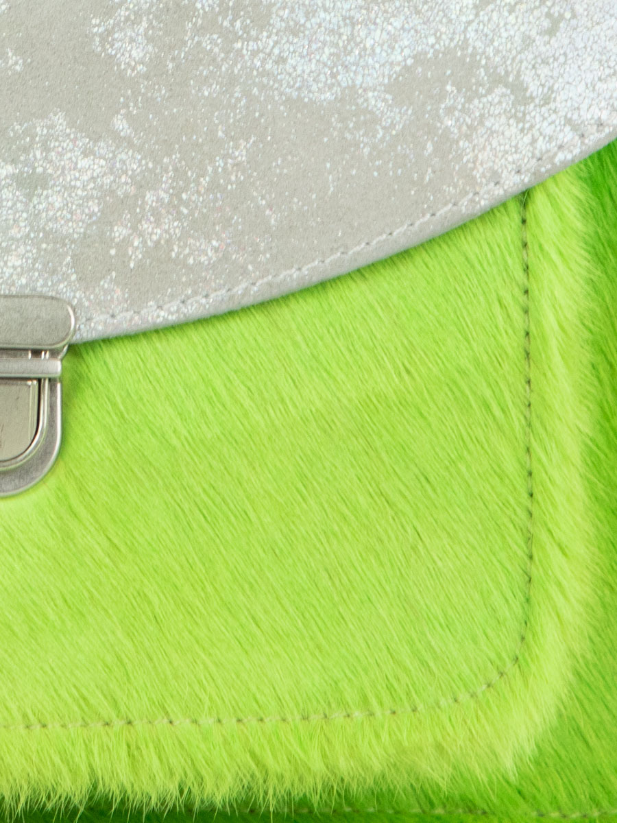 foto-vista-zoom-materiale-borsa-a-mano-in-pelle-verde-mademoiselle-george-creature-vert-acide-paul-marius-w05-crea-s-gr