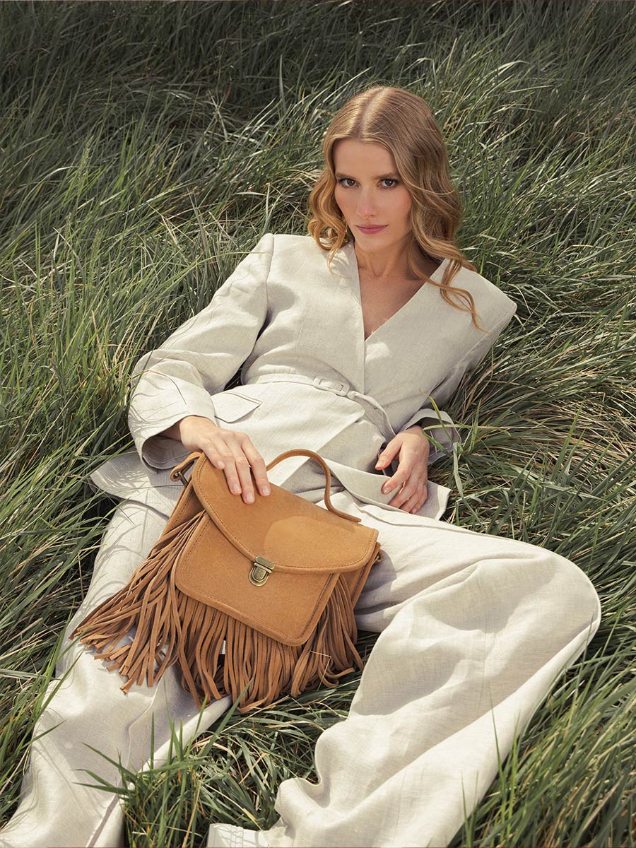 borsa-frange-marrone-mademoiselle-george-folk-havana-vista-posteriore-w05-fol-su-l