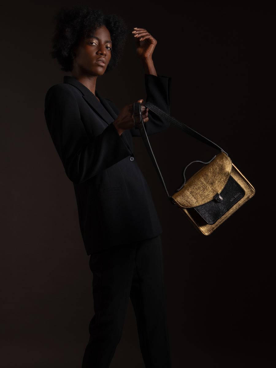 foto-vista-borsa-a-mano-in-pelle-dorata-nera-mademoiselle-george-oro-nero-paul-marius-w05-l-g-b
