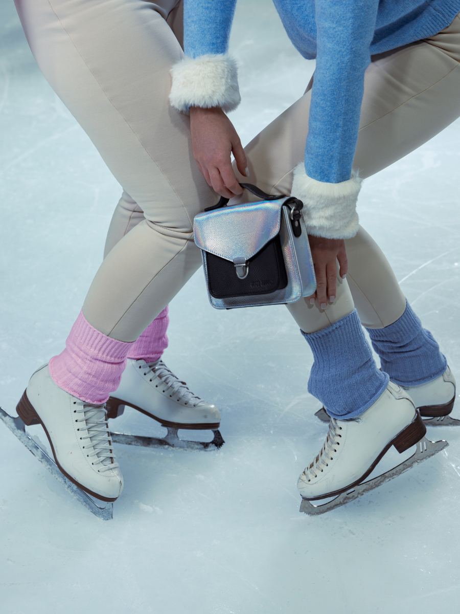 sac-main-mademoiselle-geroge-xs-givre-holographique-noir-vue-zoom-matiere-w05xs-giv