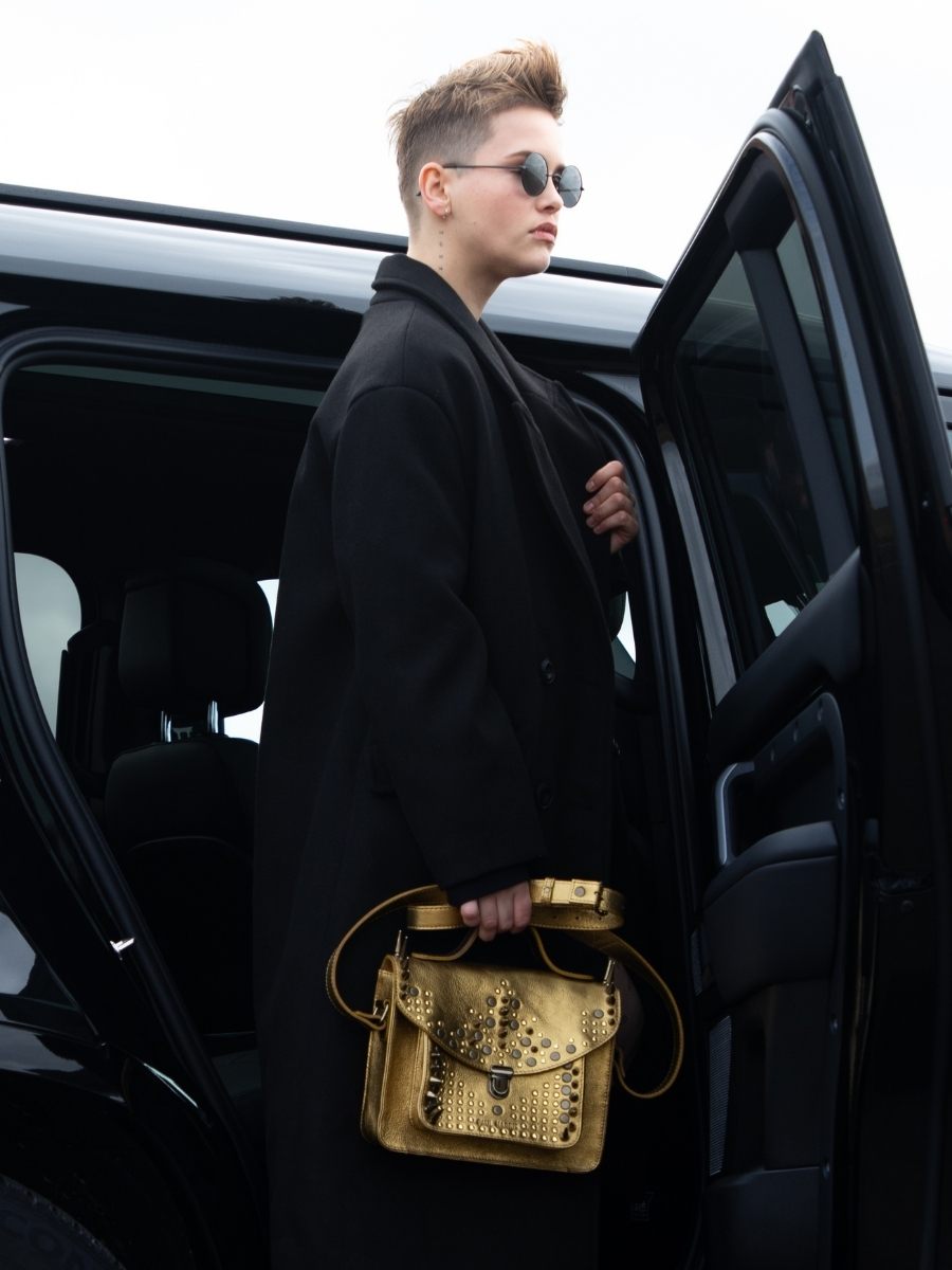 foto-vista-borsa-tracolma-in-pelle-dorata-mademoiselle-george-edizione-nera-opus-paul-marius-w05-bed-op4-og