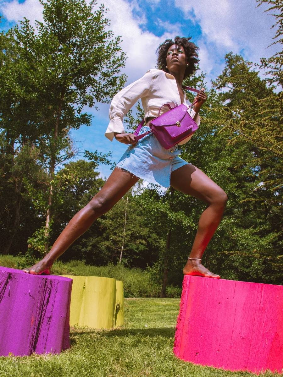 foto-vista-frontale-borsa-a-tramonto-in-pelle-viola-mademoiselle-george-sorbet-cassis-paul-marius-w05-sb-p