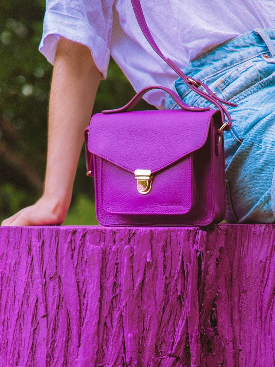 foto-focus-materiale-mini-borsa-a-tracolma-in-pelle-viola-mademoiselle-george-xs-sorbet-cassis-paul-marius-w05xs-sb-p