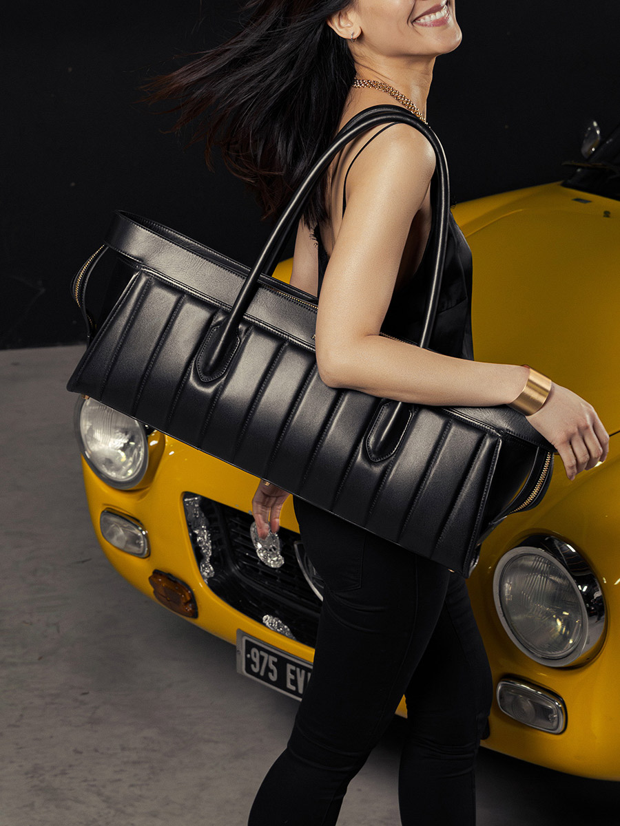 borsa-da-viaggio-imbottita-eros-ultra-long-sellerie-nero-vista-portata-w52l-mat-s-b