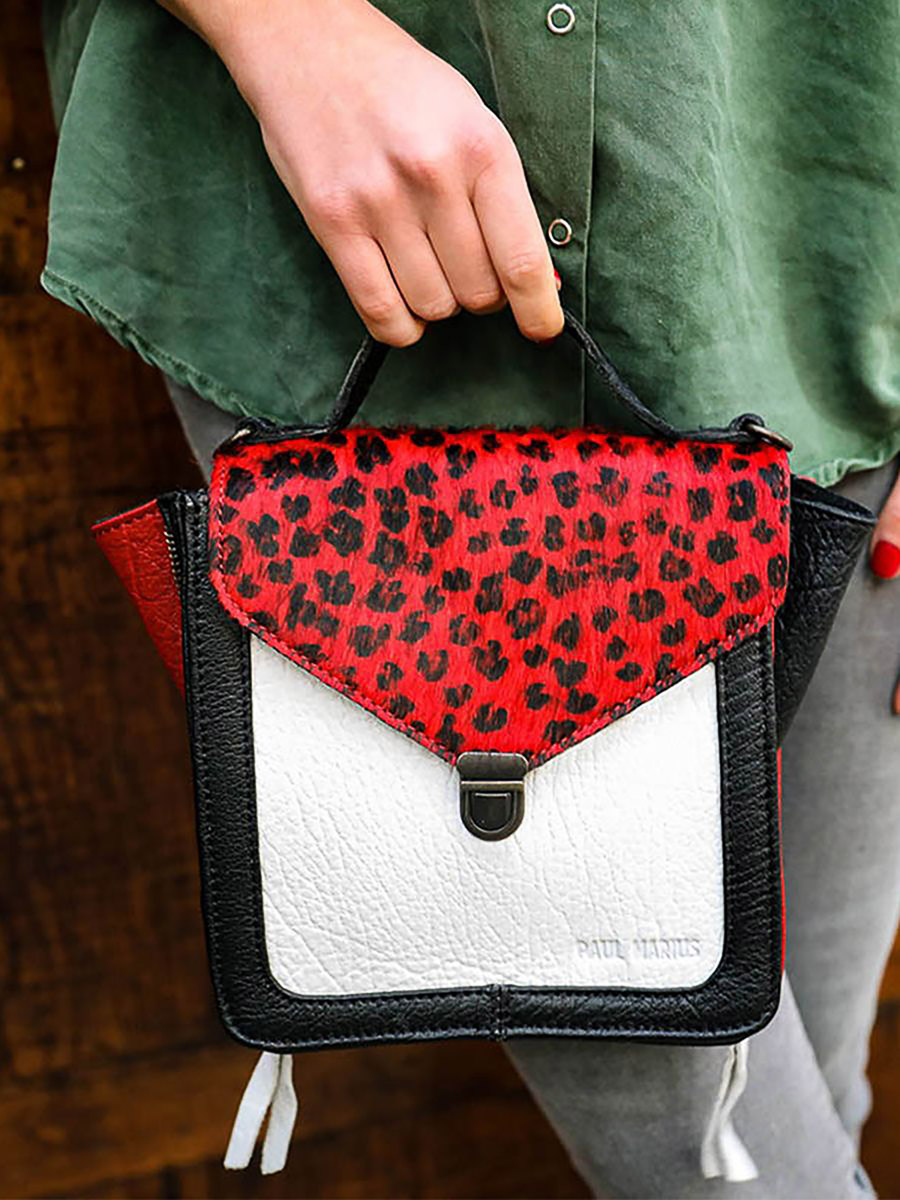 foto-vista-frontale-borsa-piccola-a-tramoggia-in-pelle-donna-nero-rosso-mistinguette-leopard-nero-rosso-paul-marius-w20-lp-b-r
