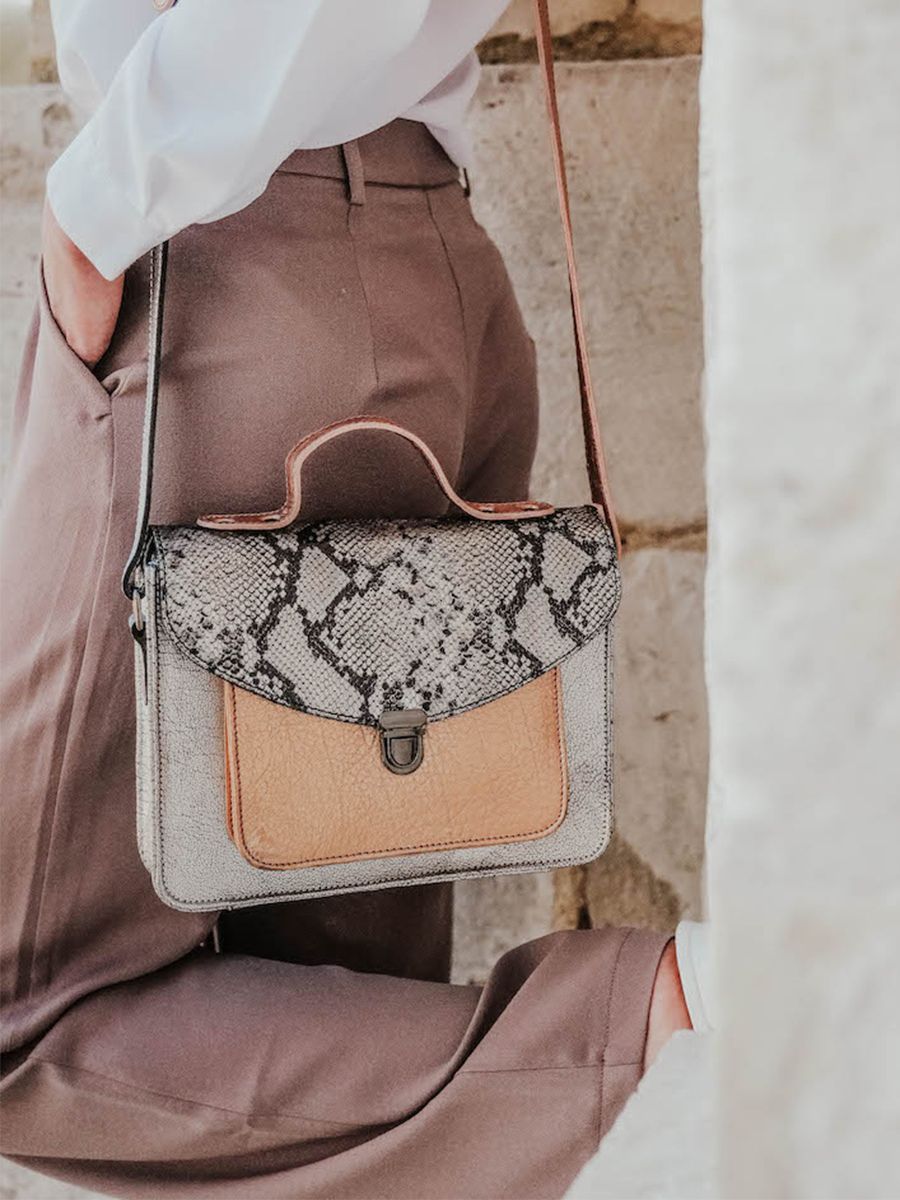 foto-portafoglio-borsa-a-tramoggia-in-pelle-donna-mademoiselle-george-aphrodite-paul-marius-w05-aph