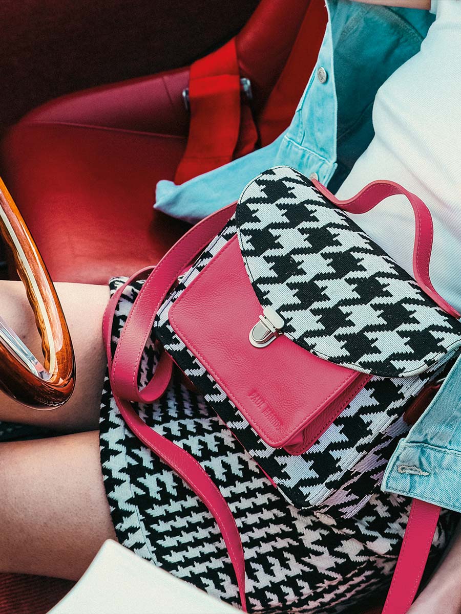 foto-portafoglio-borsa-a-tramoggia-in-pelle-rosa-mademoiselle-george-allure-rosa-paul-marius-w05-hs2-pi