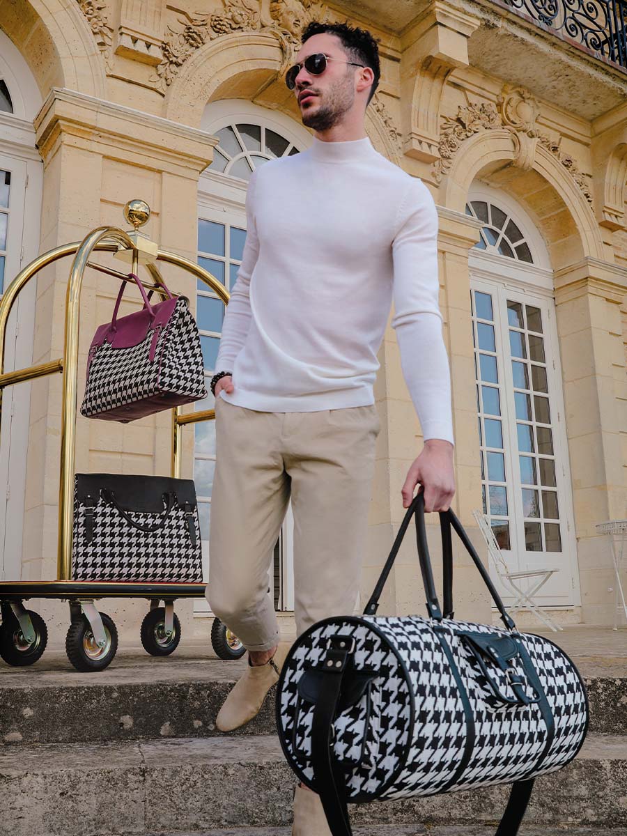 foto-portata-borsa-da-viaggio-in-pelle-nera-levoyageur-xl-allure-nera-paul-marius-m08s60-hs2-b