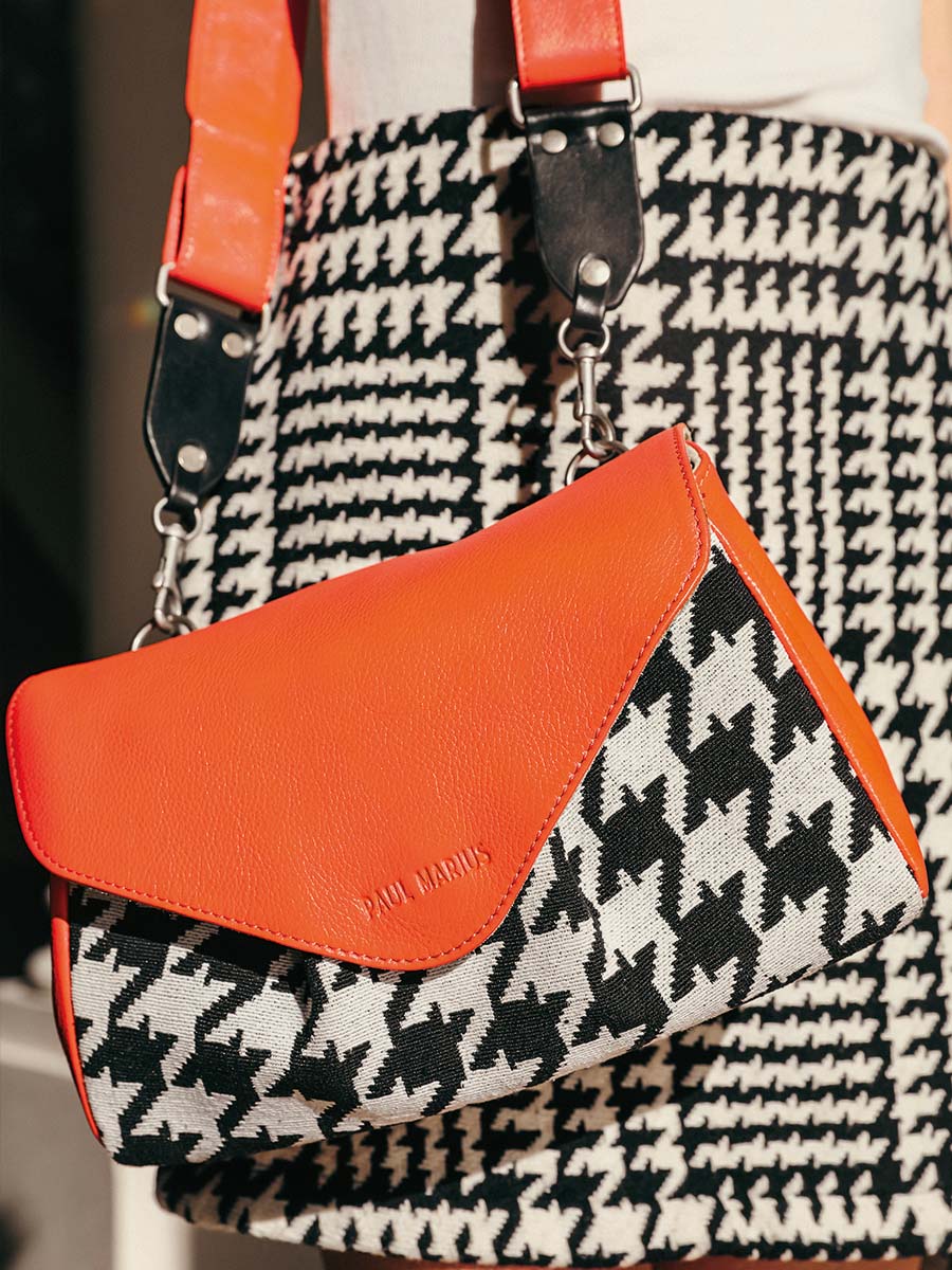 foto-portafoglio-borsa-a-tramoggia-in-pelle-arancione-suzon-m-allure-arancione-paul-marius-w25m-hs2-o