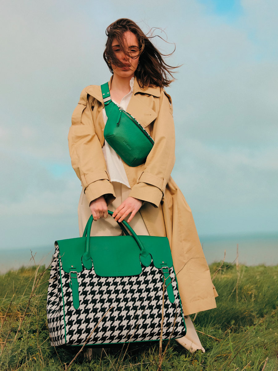 foto-vista-frontale-borsa-da-viaggio-in-pelle-viola-rouen-delhi-allure-verde-paul-marius-m105-hs2-gr