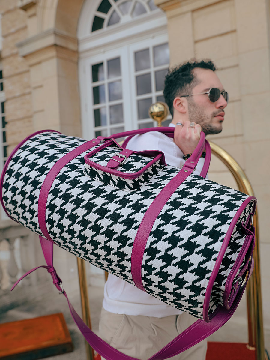 foto-portafoglio-borsa-da-viaggio-in-pelle-viola-levoyageur-xl-allure-zinzolin-paul-marius-m08s60-hs2-zi