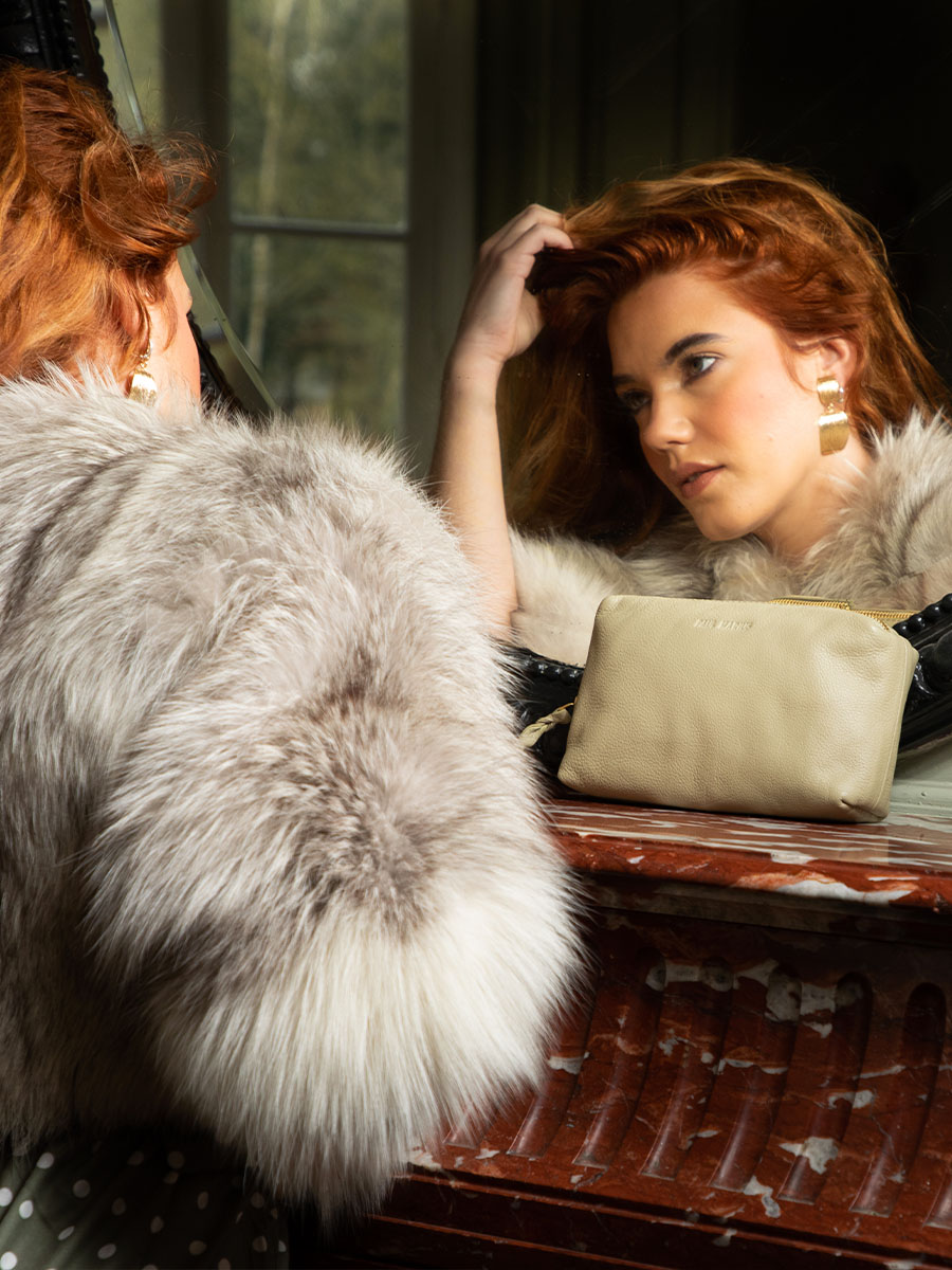 foto-materiale-trousse-da-trucco-in-pelle-verde-adele-art-deco-mandorla-paul-marius-m500-ad-al