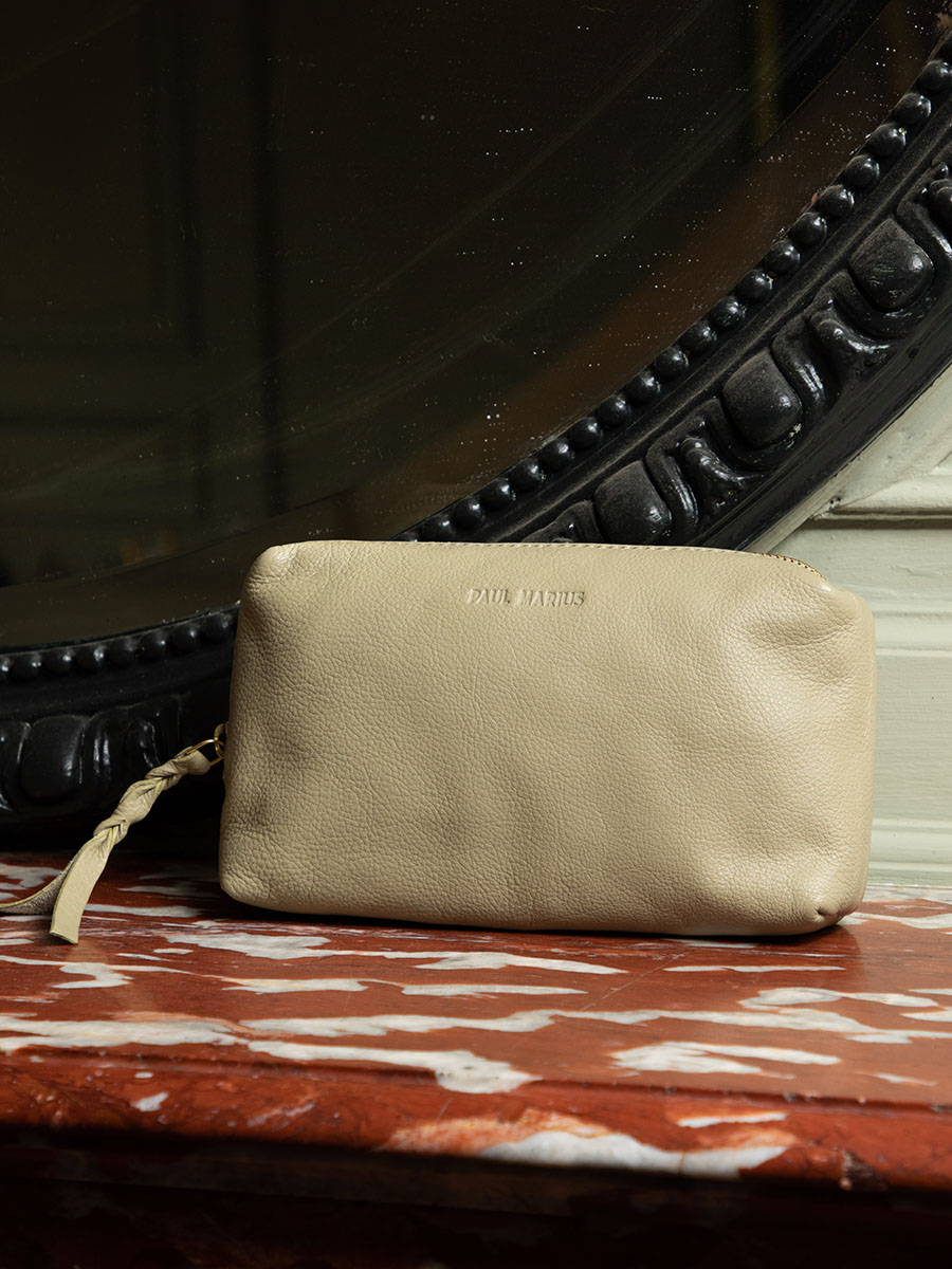 foto-trousse-da-trucco-in-pelle-verde-adele-art-deco-mandorla-paul-marius-m500-ad-al