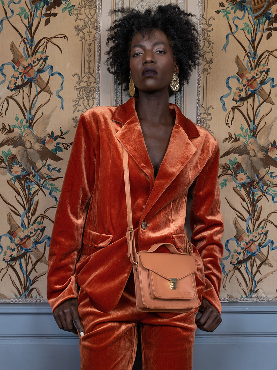 foto-portafoglio-mini-borsa-a-mano-in-pelle-donna-marrone-mademoiselle-george-xs-art-deco-caramel-paul-marius-w05xs-ad-ca