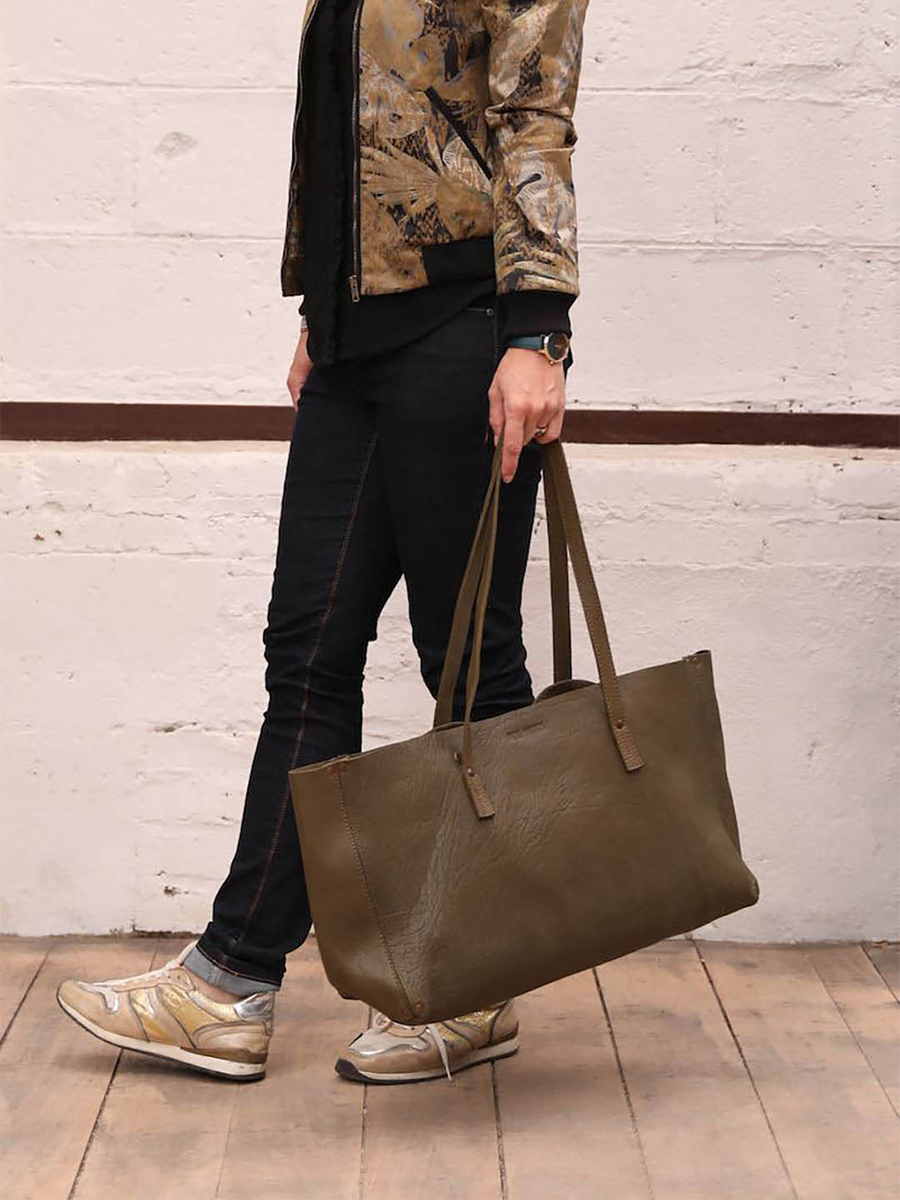 foto-vista-posteriore-borsa-tessuta-donna-kaki-leffronte-m-kaki-paul-marius-w12-k